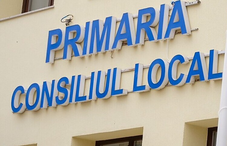  O primarie din judetul Iasi angajeaza asistent medical comunitar si consilier scolar