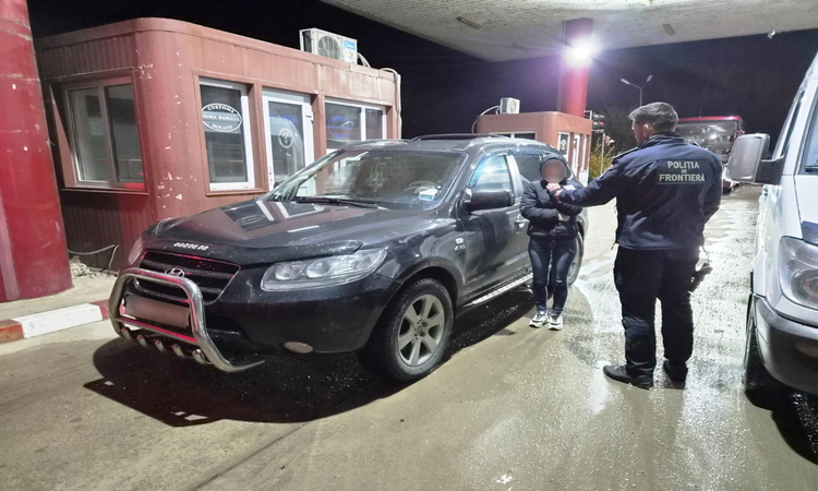  Alertă la ITPF Iași: o tânără a vrut să iasă din țară cu un permis de conducere fals