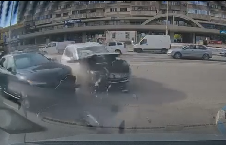  Iași: Trafic blocat în zona centrală după un accident rutier