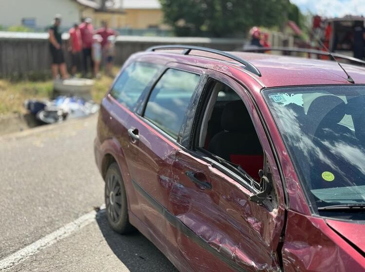  Accident grav în aceasta dupa-amiaza – două persoane au ajuns de urgență la spital