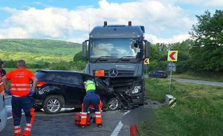  Tragedie pe sosea: un mort și un rănit în comă in urma unui grav accident rutier