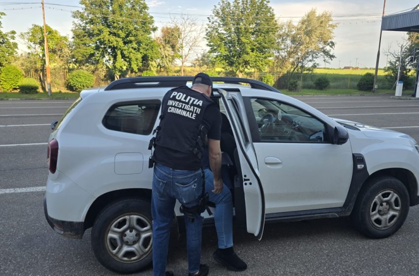  Vama Albița – Traficant internațional de droguri, încătușat în timp ce încerca să intre în țară