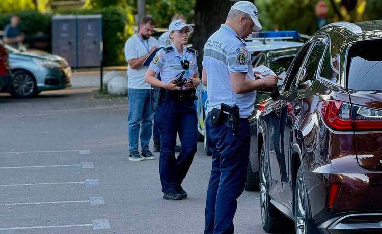  Acțiune rutieră în Iași: peste 50 de sancțiuni, 3 permise reținute și 17 certificate retrase