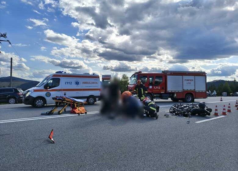  Un motociclist de 46 de ani A MURIT în ambulanță in urma unui grav accident rutier