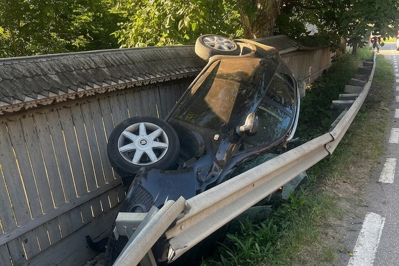  Accident grav în aceasta dimineată pe DN15B: cinci persoane, între care doi copii, au ajuns la spital
