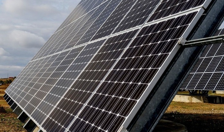 Miroslava: Investiție-record pentru sisteme de stocare a energiei și un parc fotovoltaic