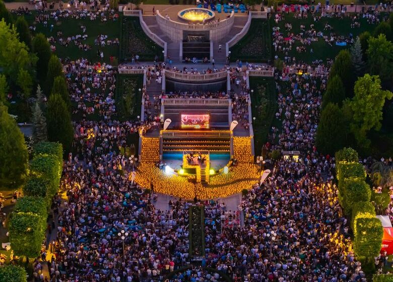  Weekend inedit la Palas: Multisenzorial la lumina miilor de lumânări, concerte ale Filarmonicii, premii la shopping și lectură în aer liber