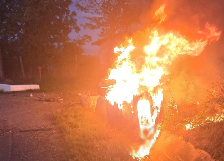  Două persoane au fost găsite carbonizate in urma unui accident rutier urmat de un incendiu