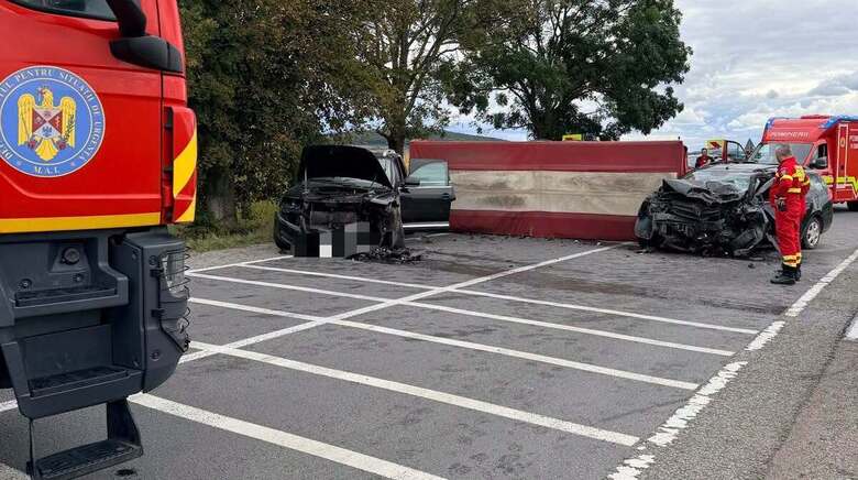  Tragedie in aceasta dupa-amiaza pe DN15 – două persoane și-au pierdut viața și alte patru au fost rănite în urma unui accident rutier