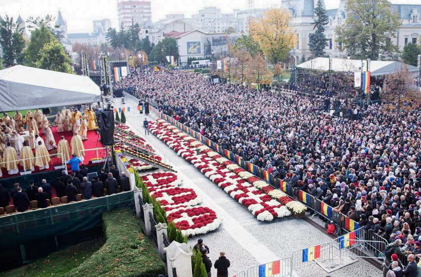  Mitropolia Moldovei și Bucovinei a anuntat detaliile Sfintei Liturghii ce va avea loc cu ocazia Sarbatorii Sfintei Parascheva