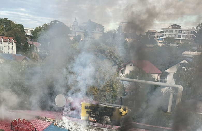  Incendiu violent în campusul studențesc din Iași