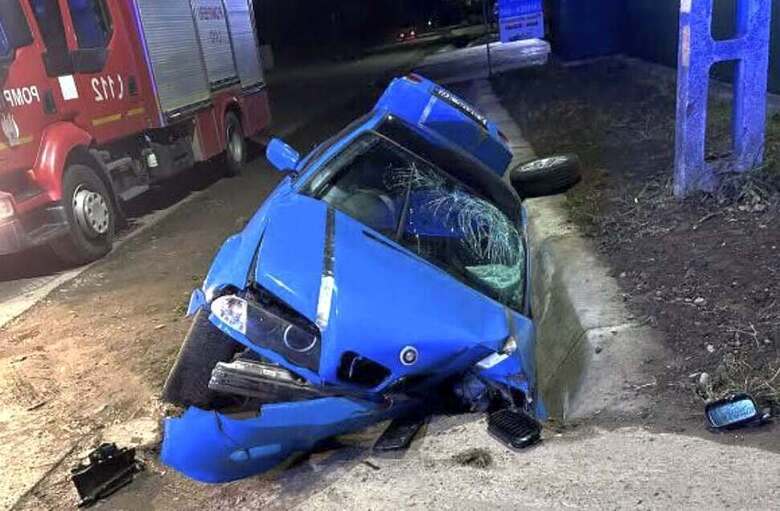  Cinci tineri au ajuns la spital după ce mașina în care se aflau a intrat într-un șanț